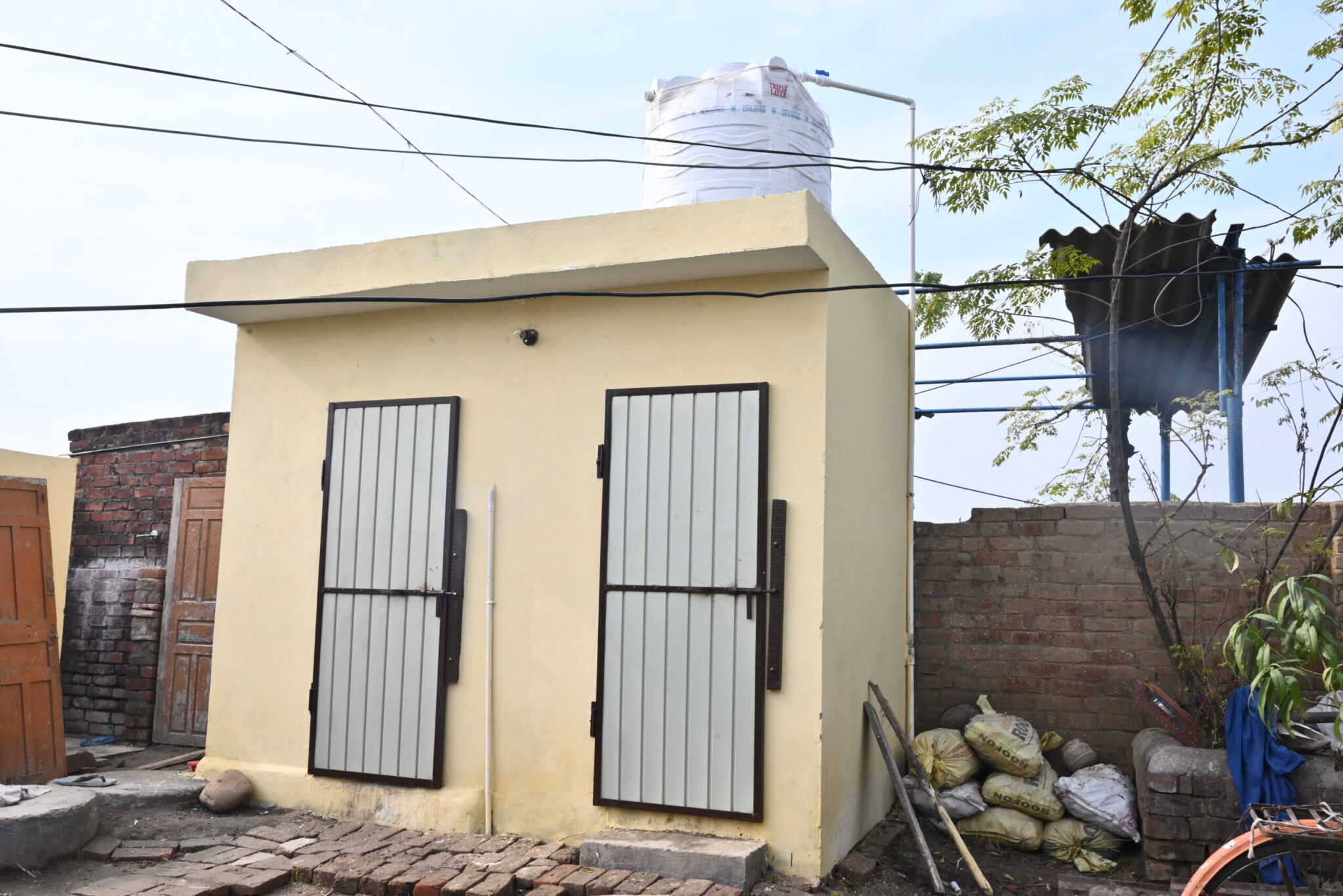 working-toilet-build-india working-toilet-build-india