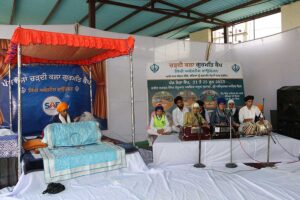 sikh-children-guru-granth-sahib-parkash-keertan-camp-chardikala-butala-punjab