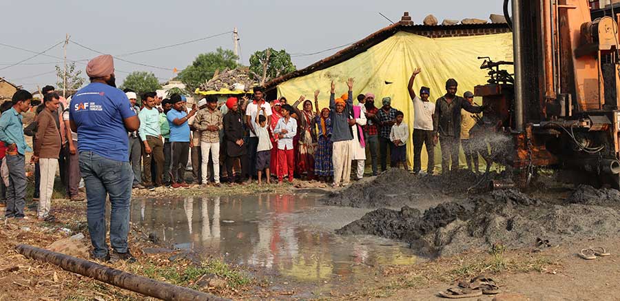 water_borewell_2_kamutha_sarbat_da_bhala.jpg